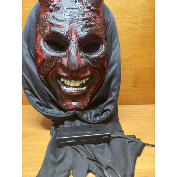 Light Up Red SMOLDERING DEVIL MASK Demon Halloween Costume Adult Size - EUC - Picture 1 of 6